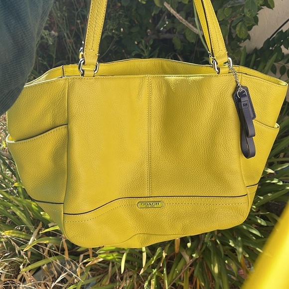 COACH - leather park Carrie tote- F23284-NWT - Picture 14 of 14